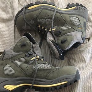 Vasque Hiking Boots